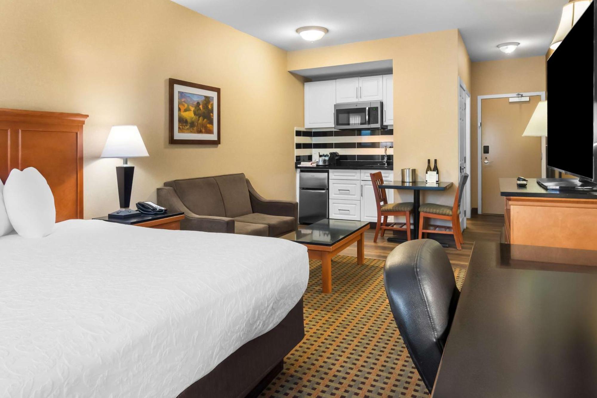 Best Western Plus Osoyoos Hotel & Suites Ngoại thất bức ảnh