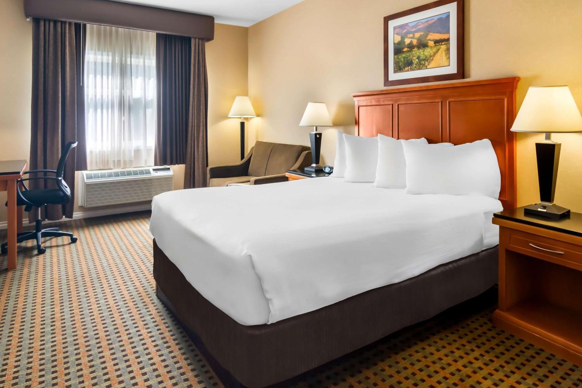 Best Western Plus Osoyoos Hotel & Suites Ngoại thất bức ảnh